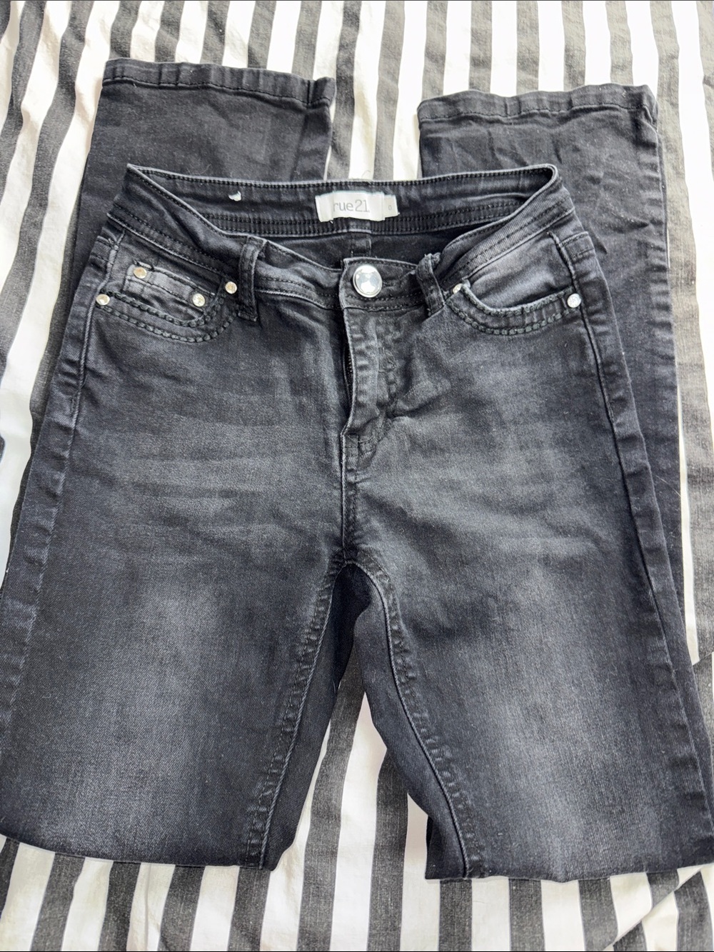 Rue21 Women's‎ Washed Charcoal Black Skinny Jeans
